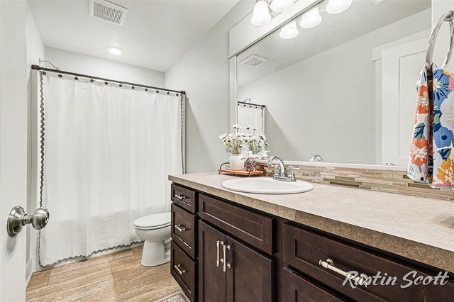 5573 Stanton Woods Drive, Hudsonville, MI 49426