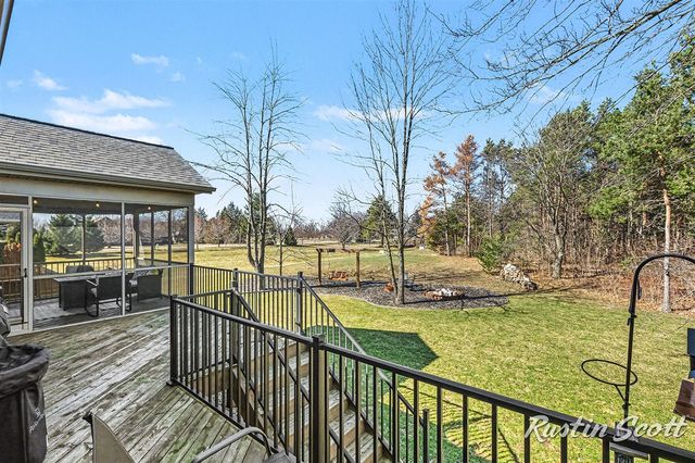 5573 Stanton Woods Drive, Hudsonville, MI 49426