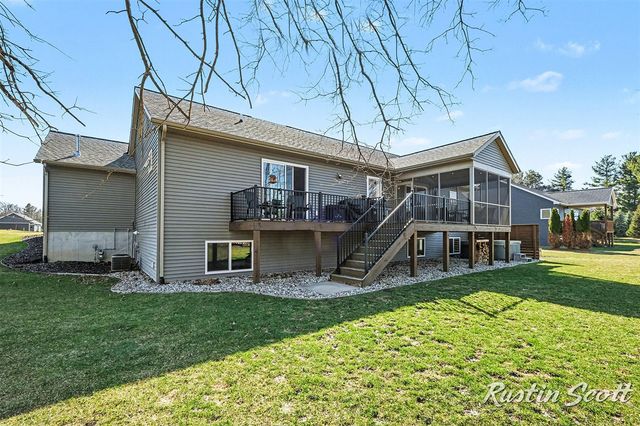 5573 Stanton Woods Drive, Hudsonville, MI 49426