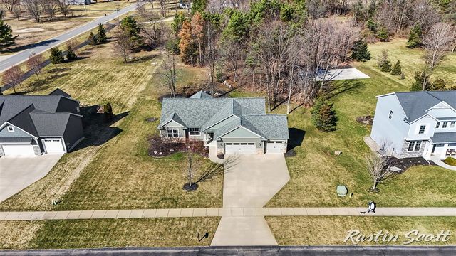 5573 Stanton Woods Drive, Hudsonville, MI 49426
