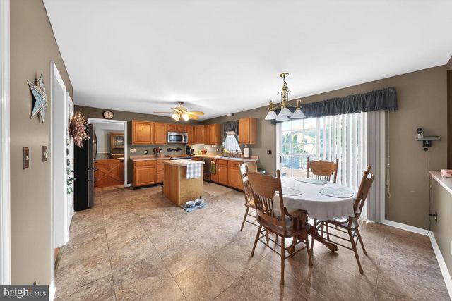 6 BILTMORE CT, Bear, DE 19701