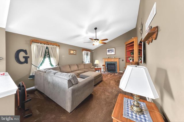 6 BILTMORE CT, Bear, DE 19701