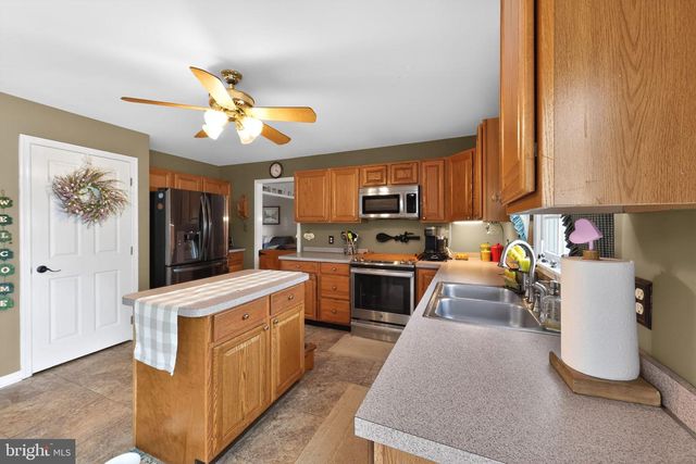 6 BILTMORE CT, Bear, DE 19701
