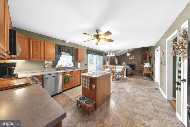 6 BILTMORE CT, Bear, DE 19701