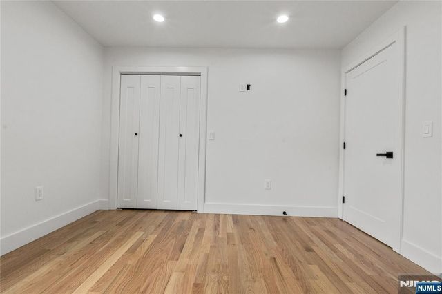 24 Ryder Road, Fair Lawn, NJ 07410