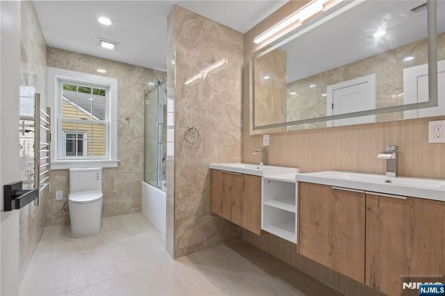 24 Ryder Road, Fair Lawn, NJ 07410