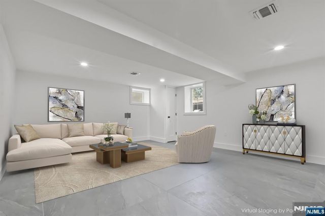 24 Ryder Road, Fair Lawn, NJ 07410