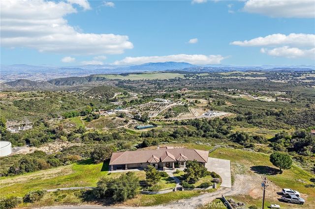 40000 Valle Vista, Murrieta, CA 92562