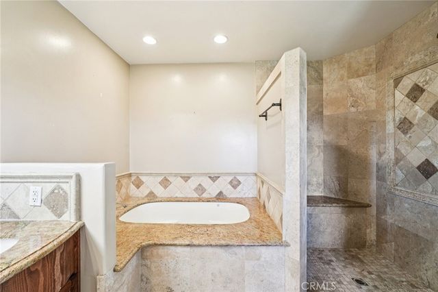 40000 Valle Vista, Murrieta, CA 92562