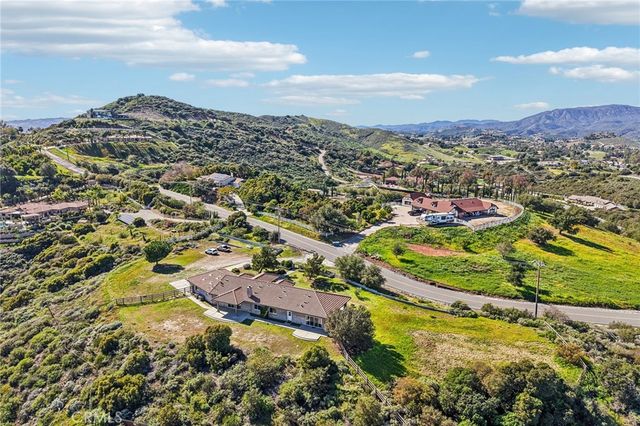 40000 Valle Vista, Murrieta, CA 92562