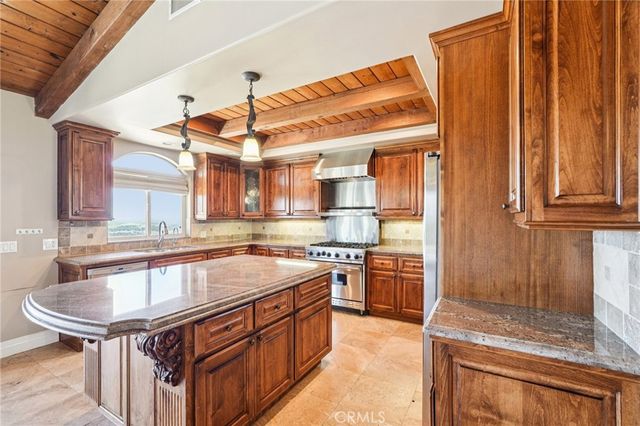 40000 Valle Vista, Murrieta, CA 92562