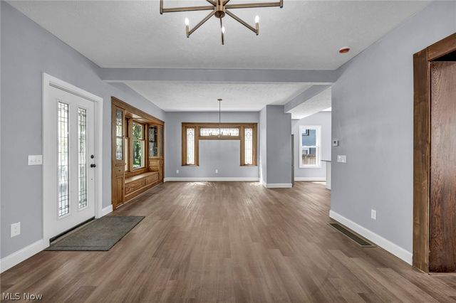 2172 West Boulevard, Cleveland, OH 44102