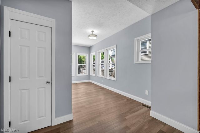 2172 West Boulevard, Cleveland, OH 44102