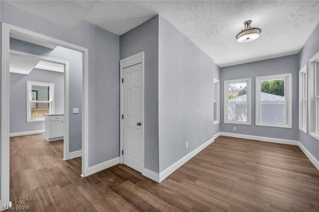 2172 West Boulevard, Cleveland, OH 44102