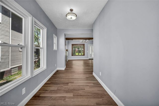 2172 West Boulevard, Cleveland, OH 44102