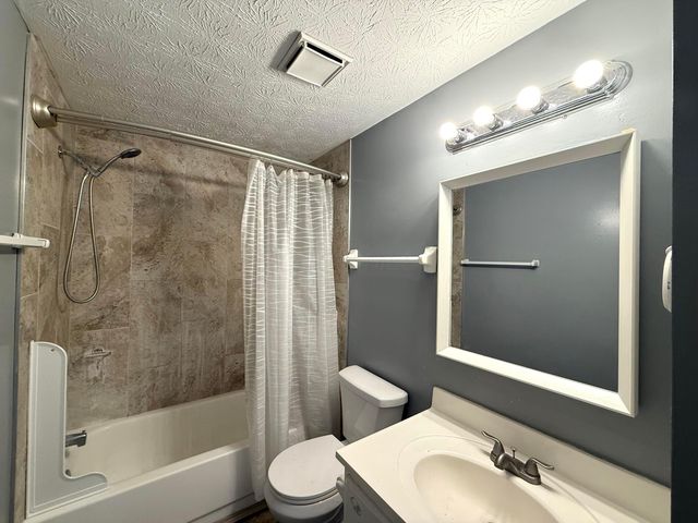 3114 Strathaven Court, Dublin, OH 43017
