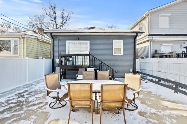 9133 S Racine Avenue, Chicago, IL 60620