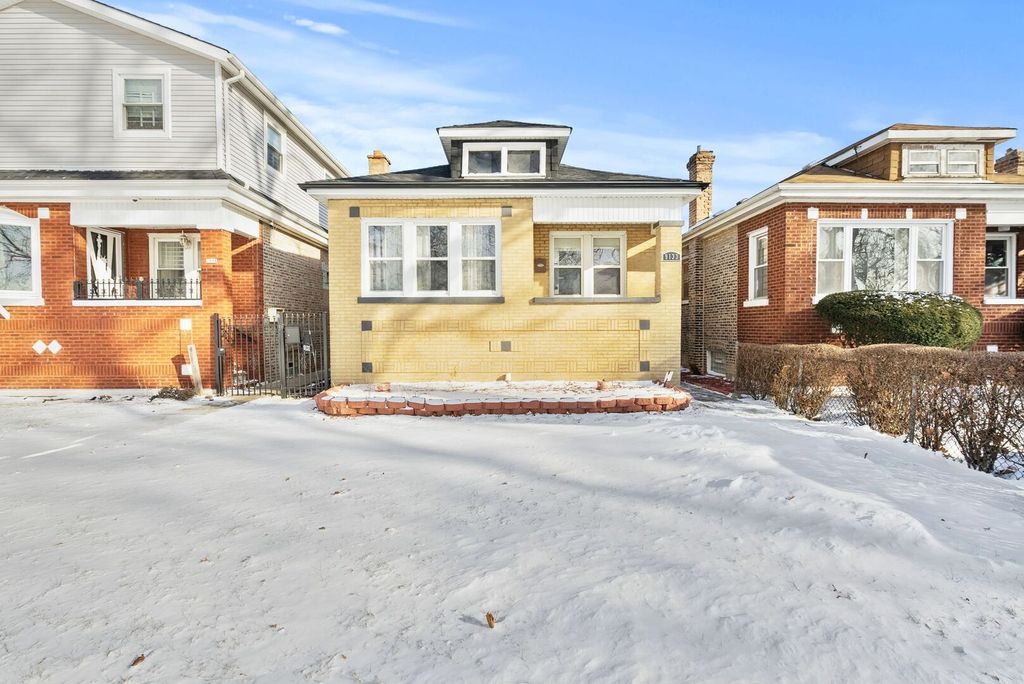 9133 S Racine Avenue, Chicago, IL 60620