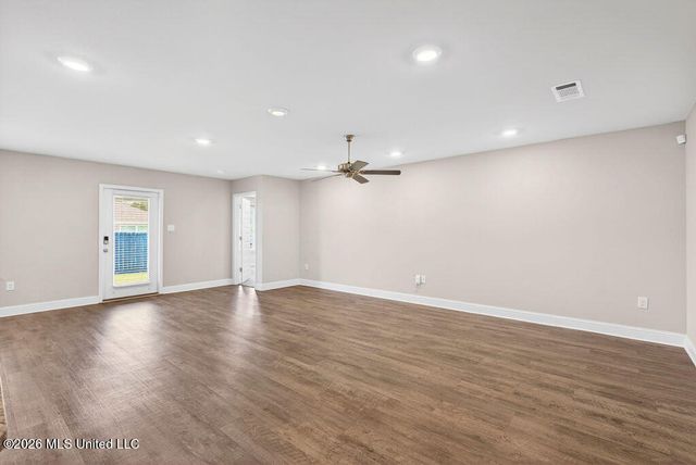 6550 Eastland Circle, Biloxi, MS 39532