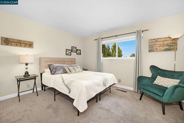 341 Twinview Dr, Pleasant Hill, CA 94523