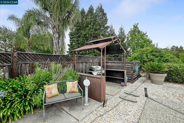 341 Twinview Dr, Pleasant Hill, CA 94523