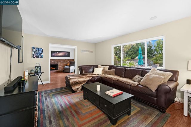 341 Twinview Dr, Pleasant Hill, CA 94523