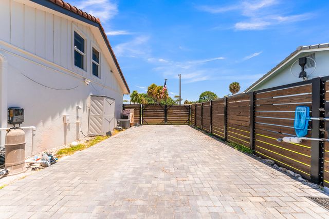 1472 SW 13th Street, Boca Raton, FL 33486
