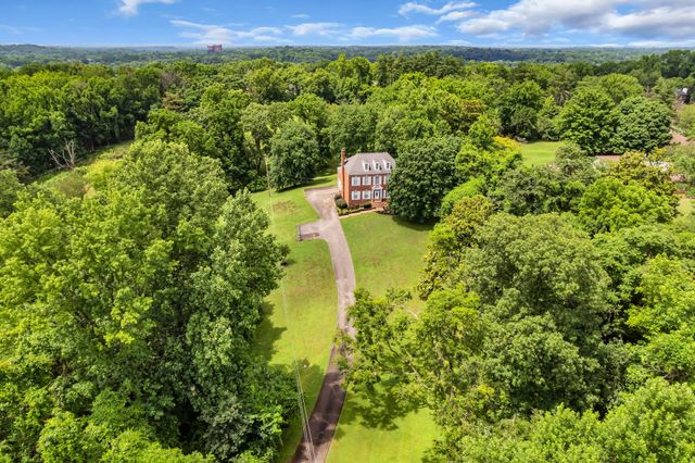 641 Old Lebanon Dirt Rd, Hermitage, TN 37076
