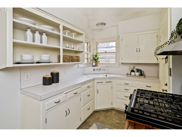 6516 Ne 23RD Ave, Portland, OR 97211