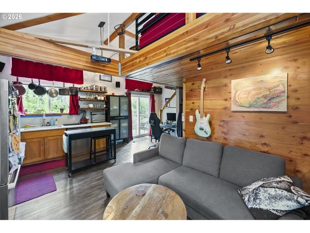 6516 Ne 23RD Ave, Portland, OR 97211