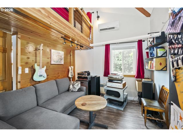 6516 Ne 23RD Ave, Portland, OR 97211
