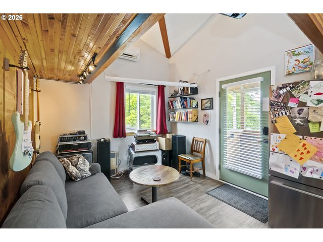 6516 Ne 23RD Ave, Portland, OR 97211