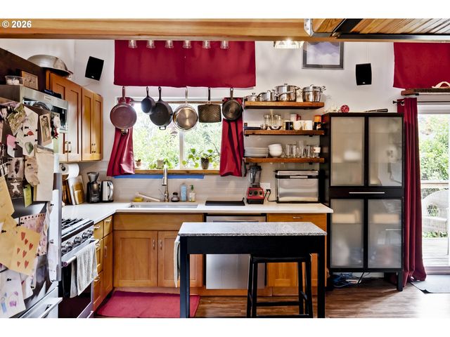 6516 Ne 23RD Ave, Portland, OR 97211