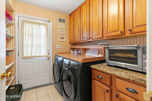 2 Constitution Drive, Leonardo, NJ 07737