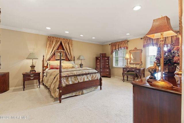 2 Constitution Drive, Leonardo, NJ 07737