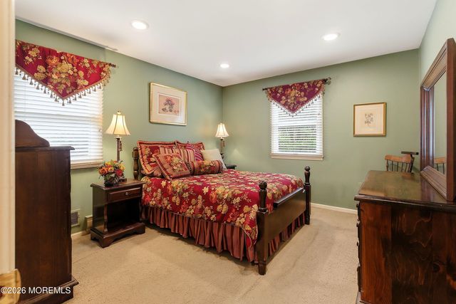 2 Constitution Drive, Leonardo, NJ 07737