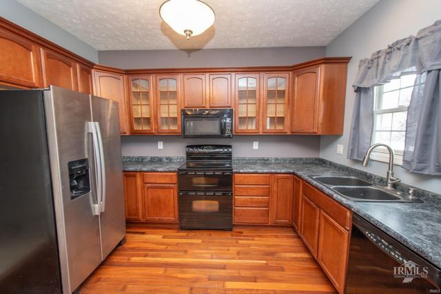 7816 W Frankie Lane, Yorktown, IN 47396