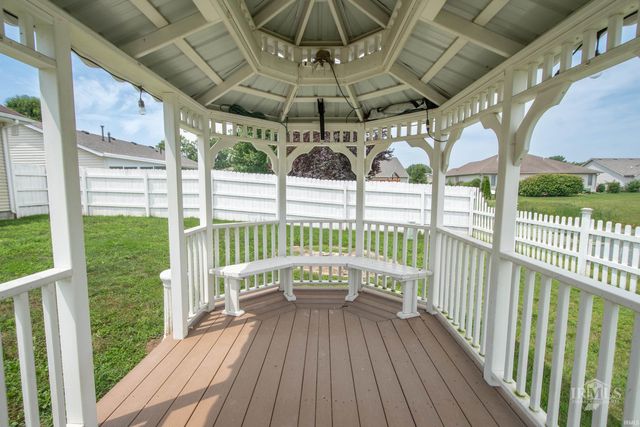 7816 W Frankie Lane, Yorktown, IN 47396