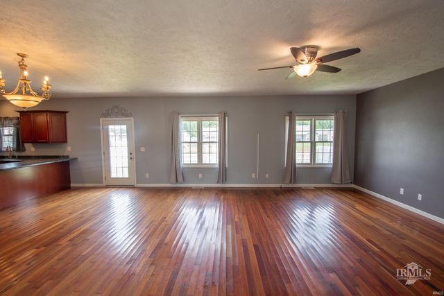 7816 W Frankie Lane, Yorktown, IN 47396