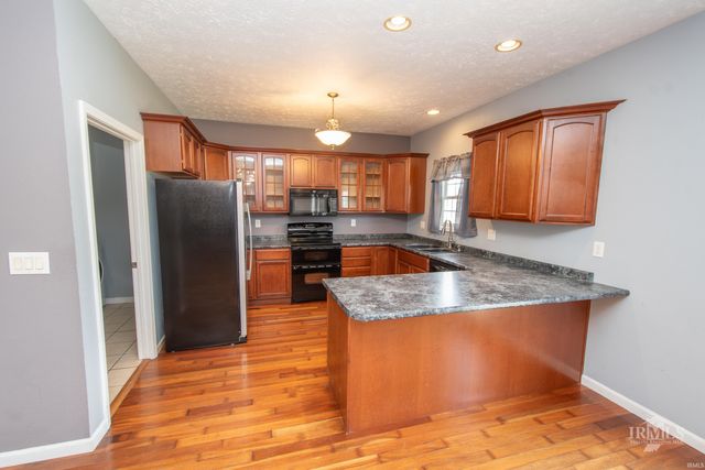 7816 W Frankie Lane, Yorktown, IN 47396