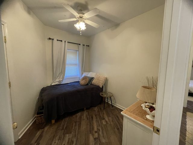 165 Cedar Point Rd, Bumpus Mills, TN 37028