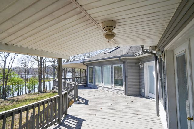 165 Cedar Point Rd, Bumpus Mills, TN 37028