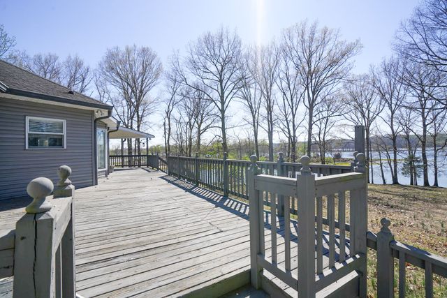165 Cedar Point Rd, Bumpus Mills, TN 37028