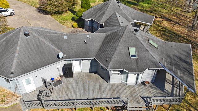 165 Cedar Point Rd, Bumpus Mills, TN 37028