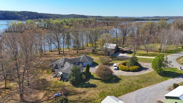 165 Cedar Point Rd, Bumpus Mills, TN 37028