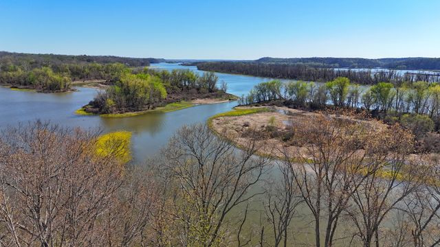 165 Cedar Point Rd, Bumpus Mills, TN 37028