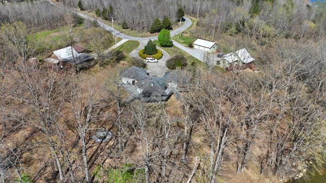 165 Cedar Point Rd, Bumpus Mills, TN 37028