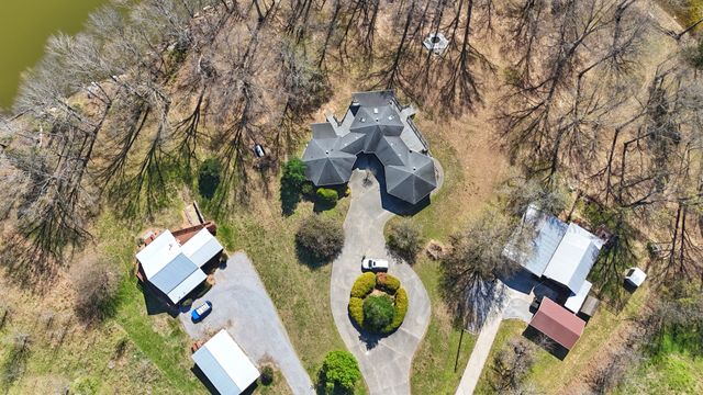 165 Cedar Point Rd, Bumpus Mills, TN 37028