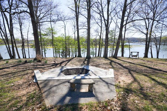 165 Cedar Point Rd, Bumpus Mills, TN 37028
