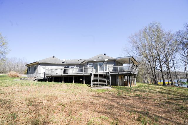 165 Cedar Point Rd, Bumpus Mills, TN 37028